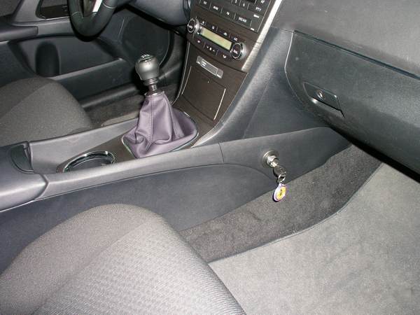 Avensis 6 seb/2009 v�lt�z�r