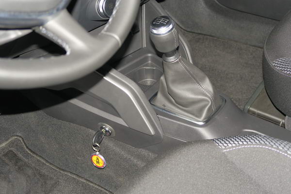 Dacia Duster II. 6 seb., R-el�l v�lt�z�r