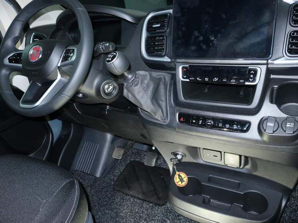 Fiat Ducato III. 6 seb. FaceLift 2021-t�l v�lt�z�r szerel�s