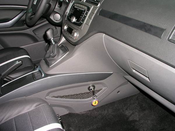 Kuga 6 seb. v�lt�z�r