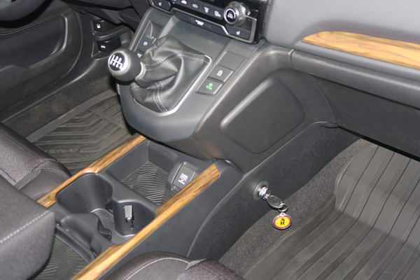 Honda CR-V 2018-t�l 6 seb. k�zi v�lt�z�r beszerel�s