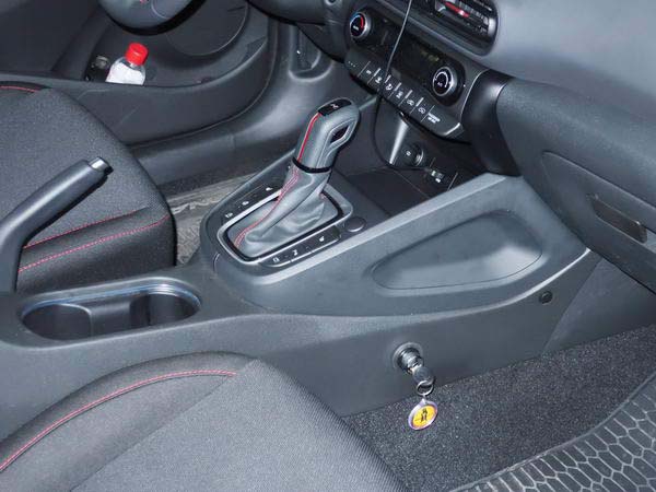 Hyundai Kona Aut./Szekv FaceLift, 2021-t�l v�lt�z�r beszerel�s