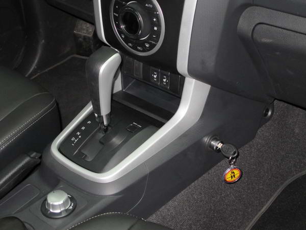 Isuzu D-Max Aut./Szekv. FaceLift v�lt�z�r