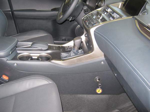 NX 200 Aut./TT. v�lt�z�r, v�lt�z�r