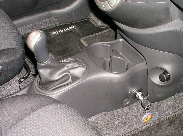 Micra seb., 2010-t�l v�lt�z�r