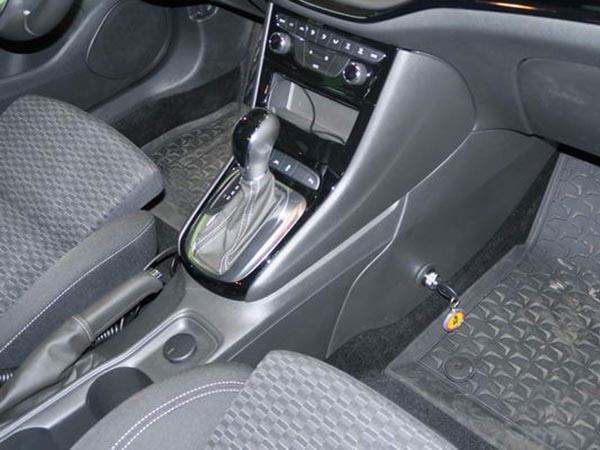 Opel Astra K aut./szekv. v�lt�z�r szerel�s