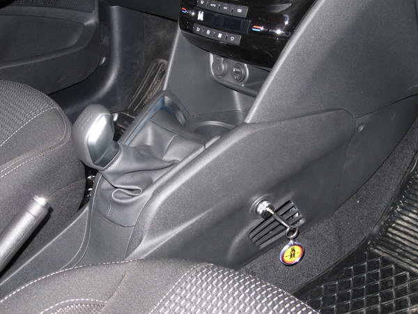 Peugeot 208 v�lt�z�r