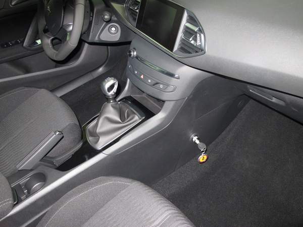 Peugeot 308 6seb. v�lt�z�r beszerel�s