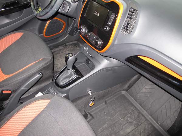 Renault Captur EDC v�lt�z�r