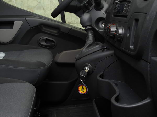 Renault Master III. facelift, 6 seb. v�lt�z�r