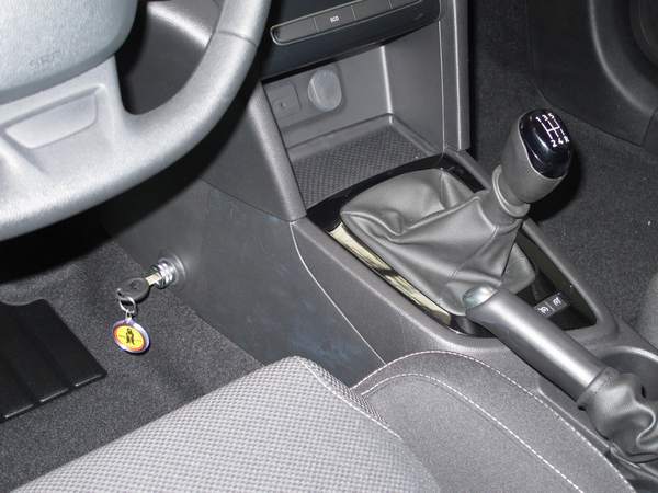 Renault Megane IV. 5 seb. mech. k�zif�k v�lt�z�r