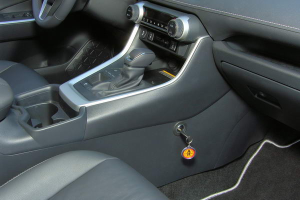 Toyota RAV4 Hybrid Aut/e-CVT 2019- v�lt�z�r beszerel�s