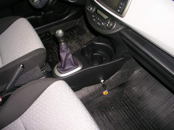 Yaris 2011 v�lt�z�r