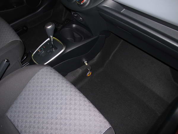 Toyota Yaris 2014- v�lt�z�r