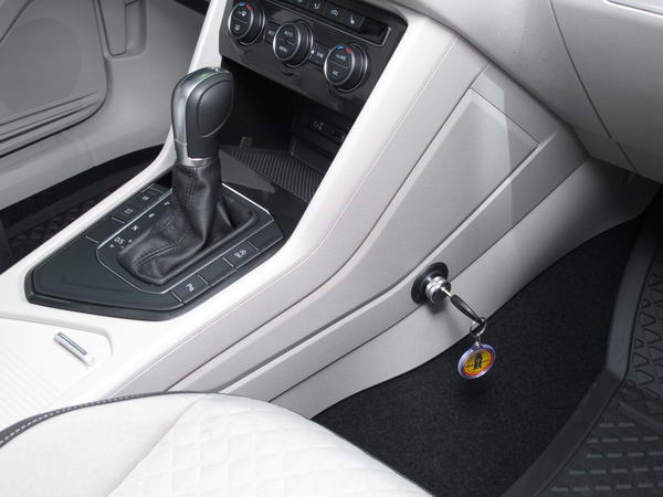 VW Tiguan II. Aut./DSG 2x4 v�lt�z�r beszerel�s