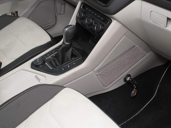 VW Tiguan II. Aut./DSG 6aut 7aut v�lt�z�r beszerel�s